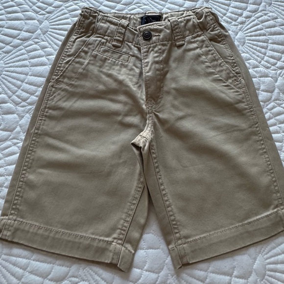 Gap Khaki Shorts- Boys Size 7 - Picture 1 of 11